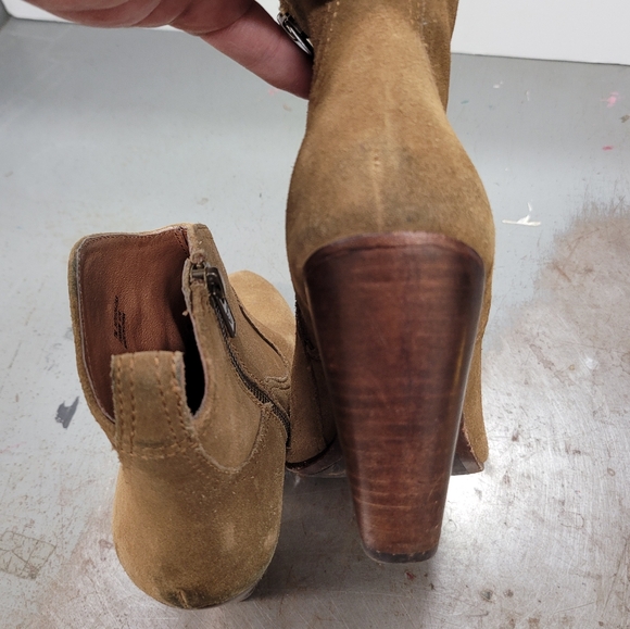 Frye Madeline Short Bootie Heels Cashew in color Suede Leather 7 M - Picture 6 of 9